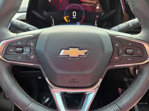 Certified 2025 Chevrolet TrailBlazer LT w/ Convenience Package FWD image 36