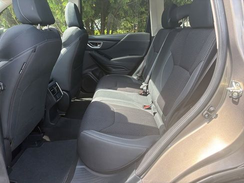 Used 2019 Subaru Forester Premium w/ All-Weather Package AWD/4WD image 17