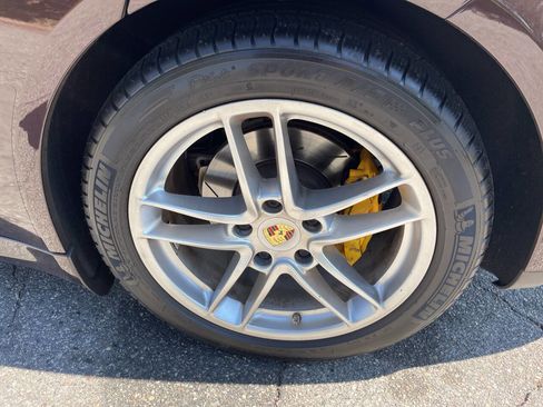 Used 2014 Porsche Panamera 4 image 11