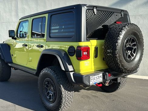 Used 2023 Jeep Wrangler Unlimited Rubicon w/ Xtreme 35 Tire Package AWD/4WD image 4