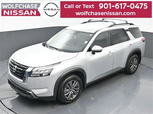 Used 2024 Nissan Pathfinder SV image 31