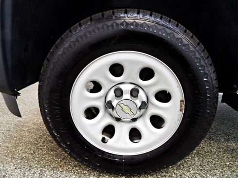Used 2010 Chevrolet Silverado 1500 W/T RWD image 13