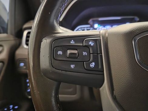 Used 2021 GMC Yukon XL Denali w/ Denali Premium Package AWD/4WD image 24