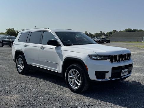 Used 2023 Jeep Grand Cherokee L Laredo w/ Luxury Tech Group I AWD/4WD image 10
