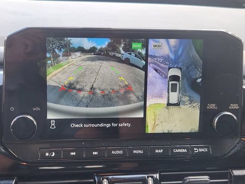 Used 2023 Nissan Pathfinder Platinum FWD image 20