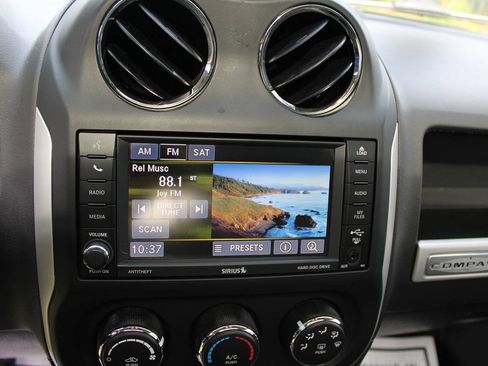 Used 2016 Jeep Compass High Altitude AWD/4WD image 22