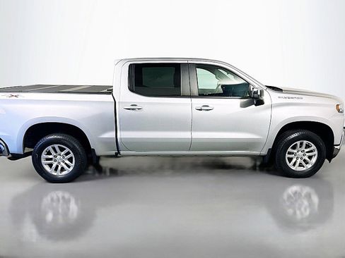 Used 2022 Chevrolet Silverado 1500 LT w/ Leather Package image 8