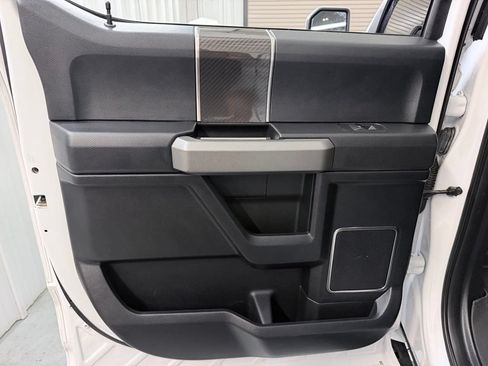 Used 2018 Ford F150 Raptor w/ Equipment Group 802A Luxury AWD/4WD image 34
