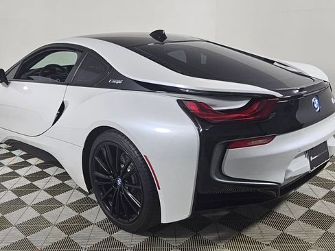 Used 2019 BMW i8 Coupe image 9