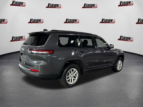 Used 2023 Jeep Grand Cherokee L Laredo image 5