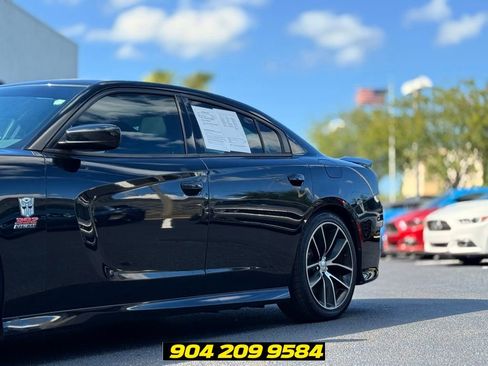 Used 2016 Dodge Charger R/T Scat Pack w/ Beats Audio Group RWD image 3
