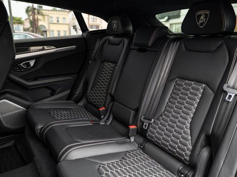 Used 2024 Lamborghini Urus S image 6