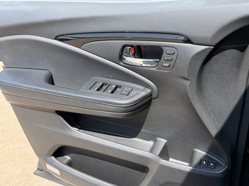 Used 2016 Honda Pilot Touring image 28
