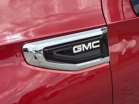 Used 2023 GMC Yukon XL SLT w/ SLT Premium Package AWD/4WD image 11