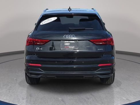 Used 2022 Audi Q3 2.0T Premium w/ Convenience Package AWD/4WD image 4