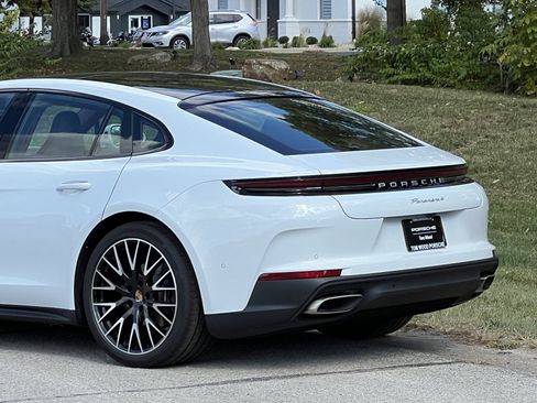 New 2026 Porsche Panamera 4 image 9