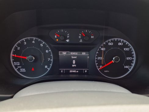 Used 2018 GMC Acadia SLE FWD image 17