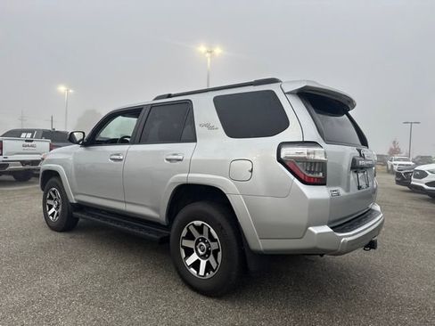 Used 2021 Toyota 4Runner TRD Off-Road image 2