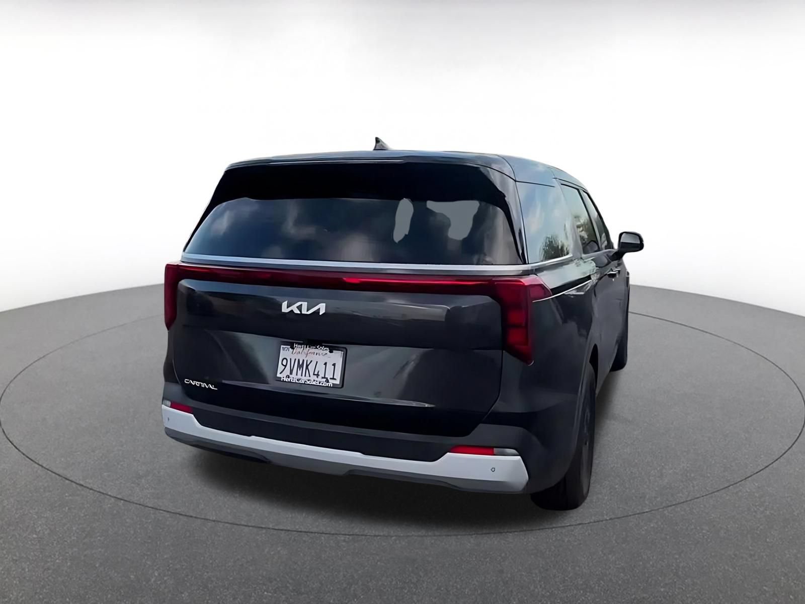 Used 2026 Kia Carnival FWD image 13