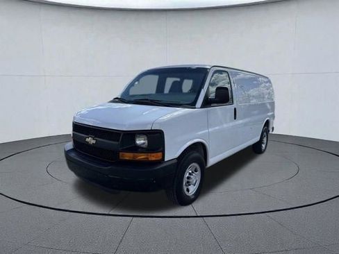 Used 2014 Chevrolet Express 2500 RWD image 10