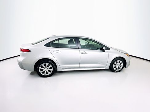 Used 2025 Toyota Corolla LE image 10