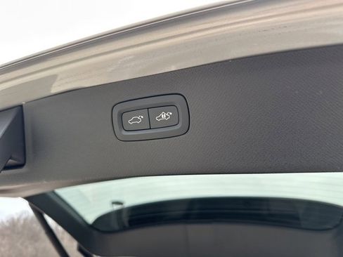 Certified 2024 Volvo XC90 T8 Plus w/ Protection Package Premier image 36