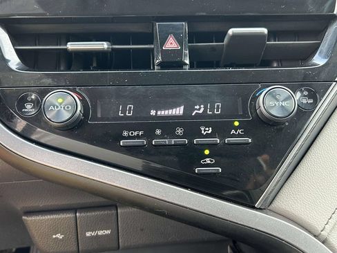 Used 2024 Toyota Camry SE FWD image 21
