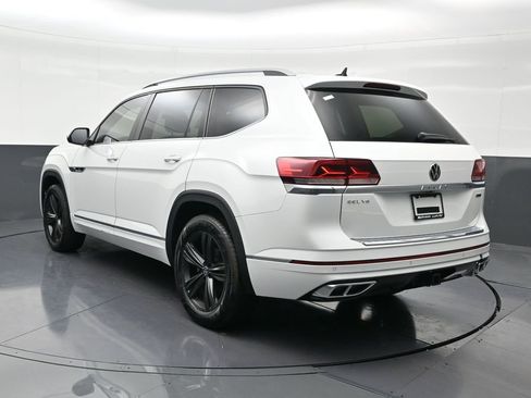 Used 2022 Volkswagen Atlas SEL R-Line image 3