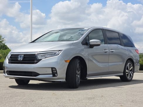 Used 2024 Honda Odyssey Touring image 15