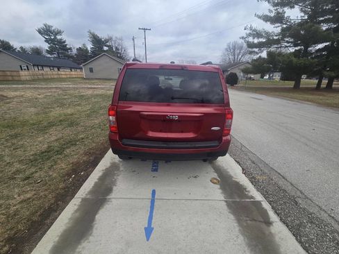 Used 2013 Jeep Patriot Latitude image 7