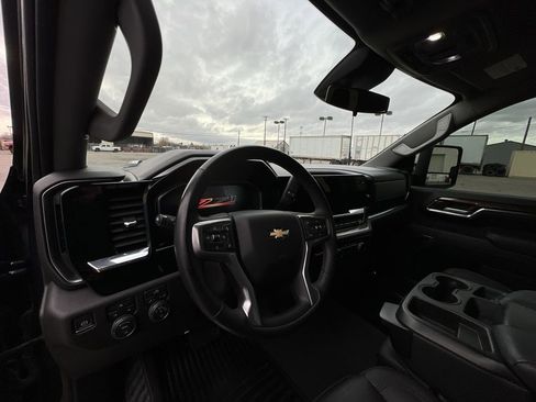 Certified 2024 Chevrolet Silverado 3500 LT w/ Convenience Package image 10