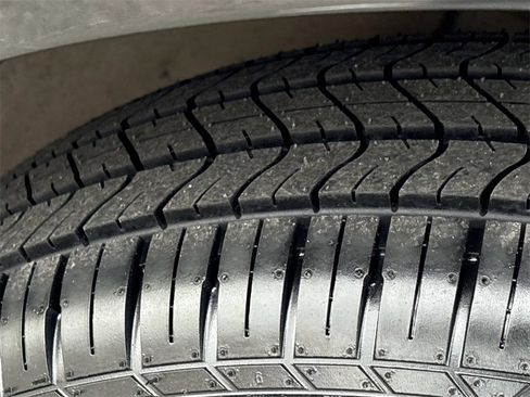 Used 2023 Chevrolet Equinox LT image 12