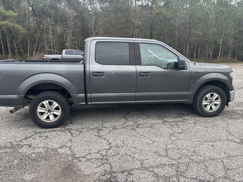 Used 2017 Ford F150 XLT image 8