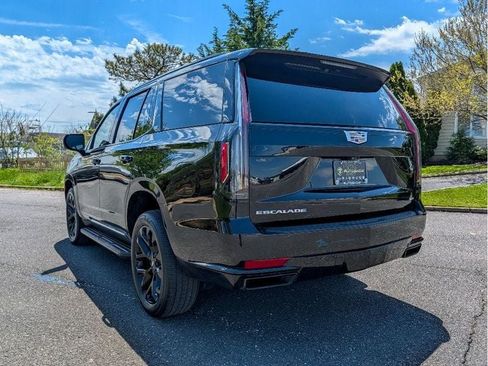 Used 2023 Cadillac Escalade Sport AWD/4WD image 15