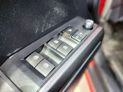 Used 2016 Toyota Tacoma TRD Off-Road w/ Towing Package image 17