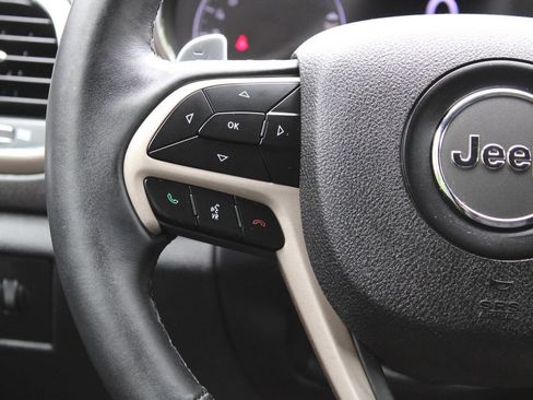 Used 2017 Jeep Grand Cherokee Laredo w/ Quick Order Package 23E image 34