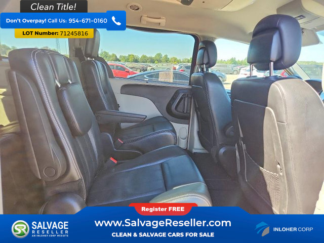 Used 2013 Chrysler Town & Country Touring-L w/ Driver Convenience Group FWD image 15