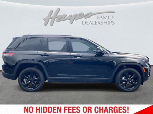 Used 2024 Jeep Grand Cherokee Limited w/ Black Appearance Package RWD image 2