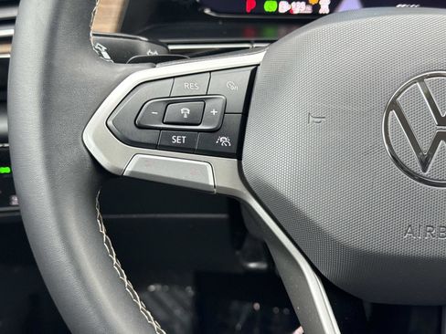 Used 2024 Volkswagen Atlas SE image 8