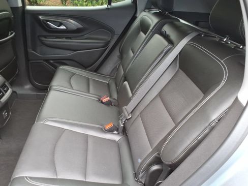 Used 2023 GMC Terrain SLT AWD/4WD image 19