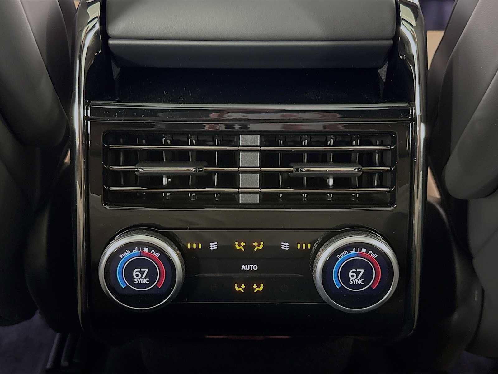New 2026 Land Rover Range Rover Sport Dynamic SE AWD/4WD image 24