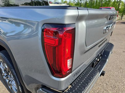 New 2026 GMC Sierra 1500 Denali Ultimate w/ LPO, Black Badging Package AWD/4WD image 35