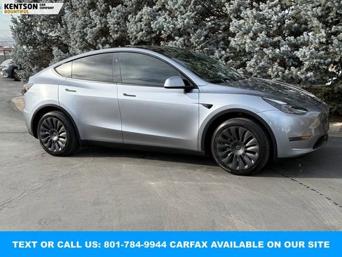 Used 2024 Tesla Model Y Long Range image 12