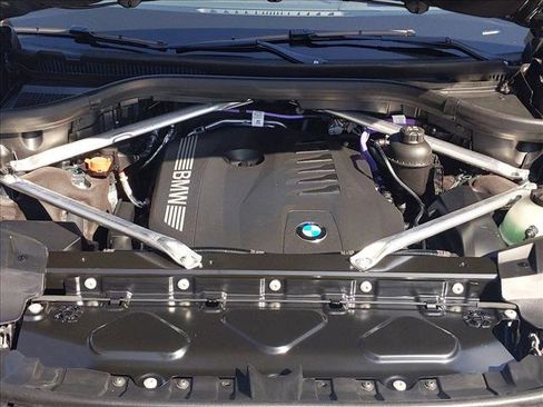 Used 2026 BMW X7 xDrive40i w/ Premium Package image 18