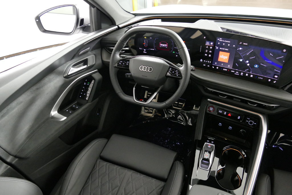 Used 2025 Audi SQ5 Premium Plus w/ Premium Plus Package AWD/4WD image 24