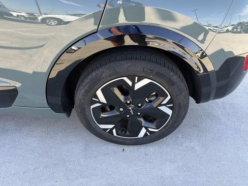 Used 2023 Kia Niro Wind w/ Wind Preserve Package FWD image 10