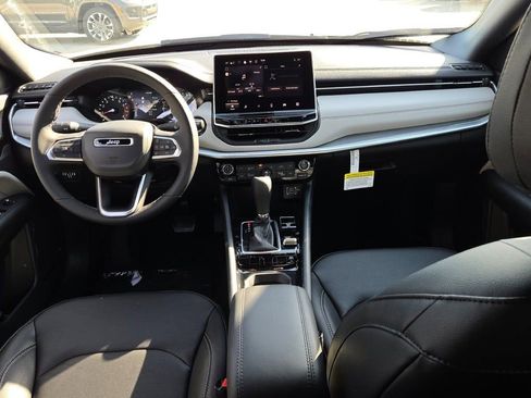 New 2026 Jeep Compass Limited image 19