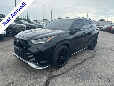 Used 2023 Toyota Highlander XSE FWD image 7