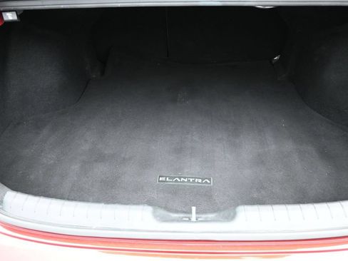 Used 2023 Hyundai Elantra Limited FWD image 15
