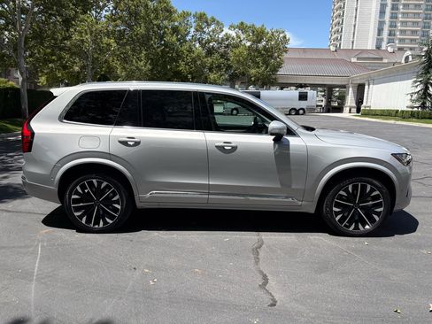 Used 2025 Volvo XC90 B6 Plus AWD/4WD image 7